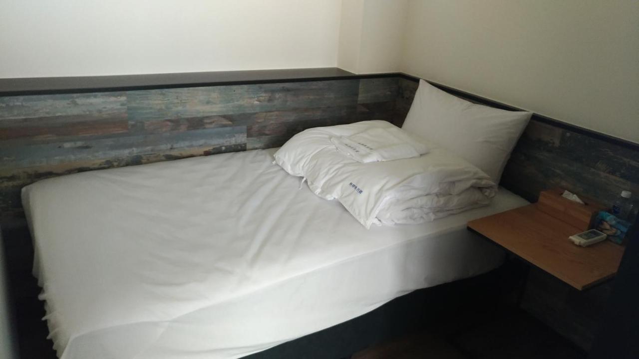 Tropical Fish B&B Magong Bagian luar foto